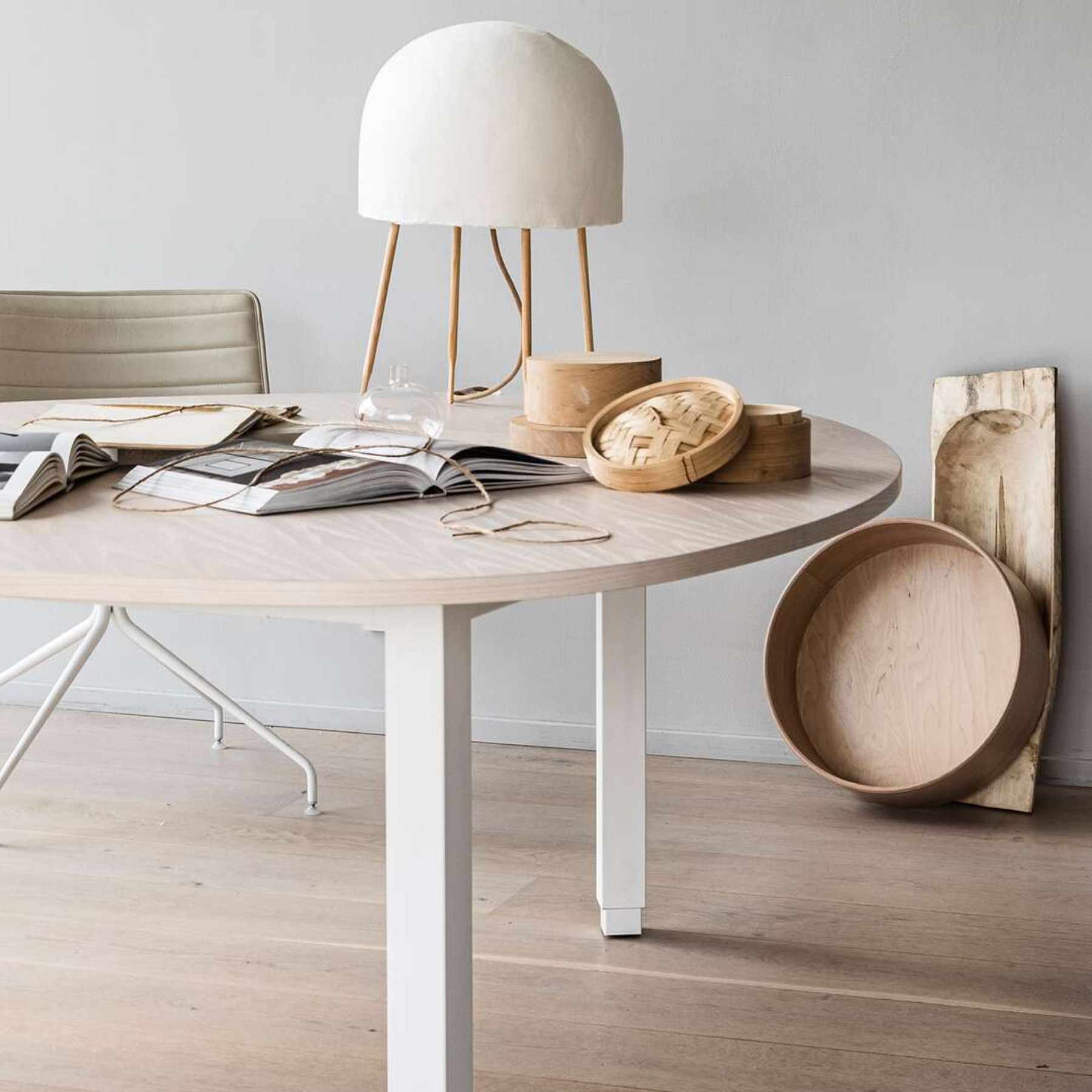 Höj din arbetsplats med höj och sänkbara skrivbord - Utforska vårt sortiment nu!